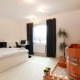 Dvojlůžkový pokoj s manželskou postelí - Penzion JBI Wellness Kolín