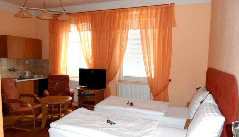 Pension GreenStar Ústí nad Labem - Doulůžkový pokoj s balkonem