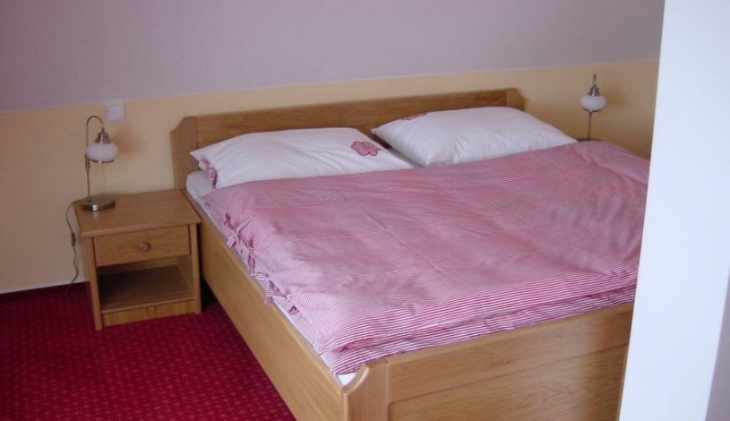 Penzion Lhotka Ostrava - Podkrovní apartmán, Luxusní apartmán s vířivou vanou