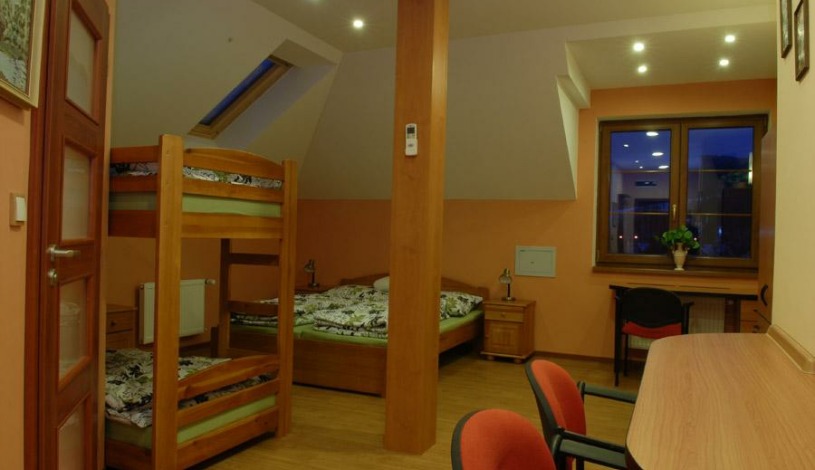 Penzion MBR Náchod - Čtyřlůžkový pokoj, Čtyřlůžkový s přistýlkou