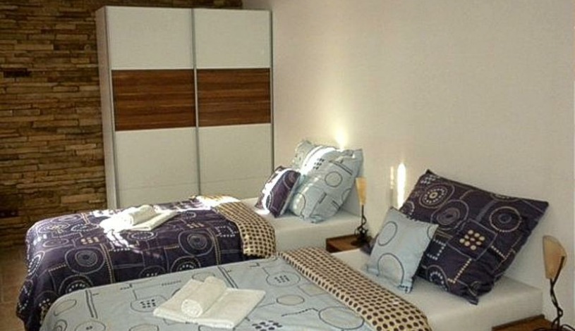 Penzion No. 1 - RESTAURACE TAVERNA U PECE Olomouc - Dvojlůžkový pokoj č. 2 s kuchyňkou