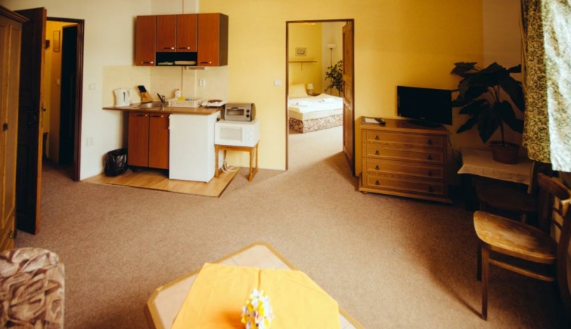 Penzion Rotunda Harrachov - Apartmán s balkonem, dvoulůžkový s balkonem, Apartmán