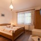 Dvoulůžkový pokoj s manželskou postelí nebo oddělenými postelemi. - Penzion Slezský dům Jeseník