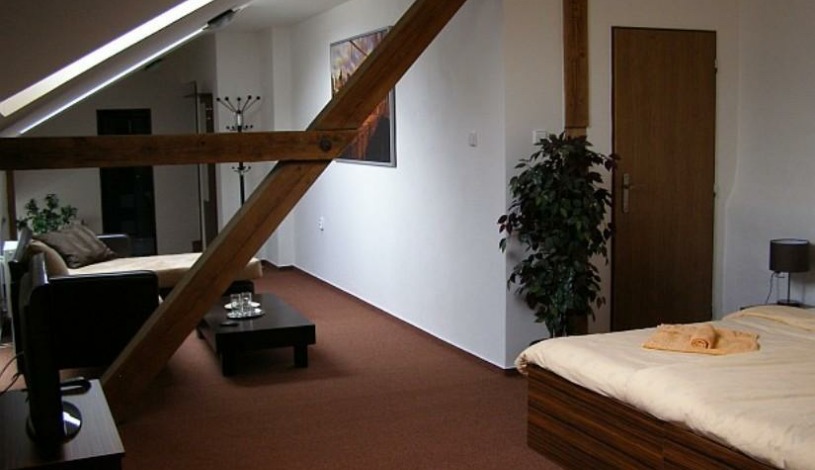 Penzion Stará pošta Frýdek-Místek - Třílůžkový pokoj