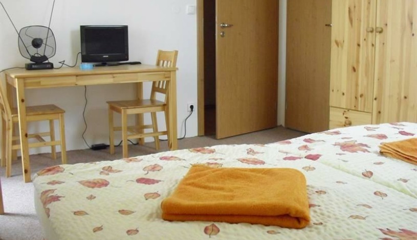 Penzion U kamenné zídky Telč - Dvoulůžkový s přistýlkou