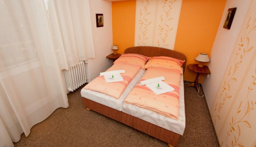 Penzion U Leopolda Brno - Třílůžkový pokoj, Dvoupokojový apartmán