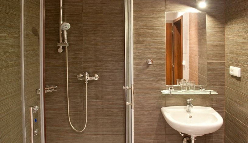 Penzion v jízdárně Olomouc - Dvoulůžkový pokoj s manželskou postelí