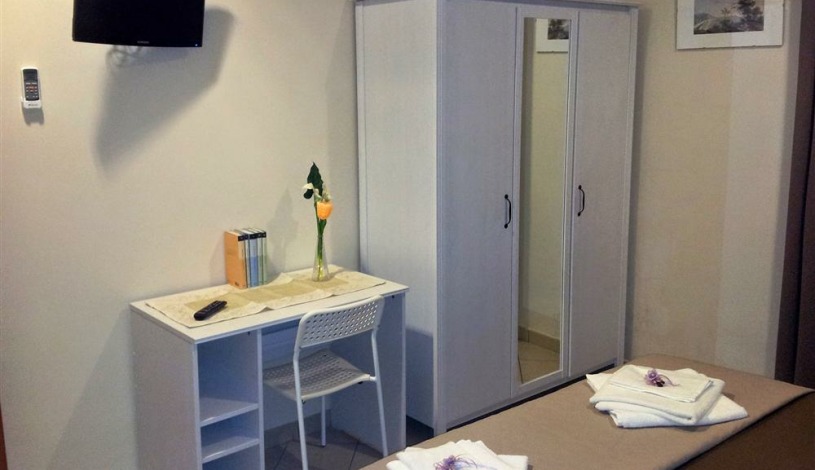Apartment Piazza Adriano Napoli - Apt 41348