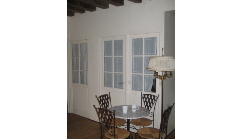 Apartment Place Dauphine Paris - Apt 24324