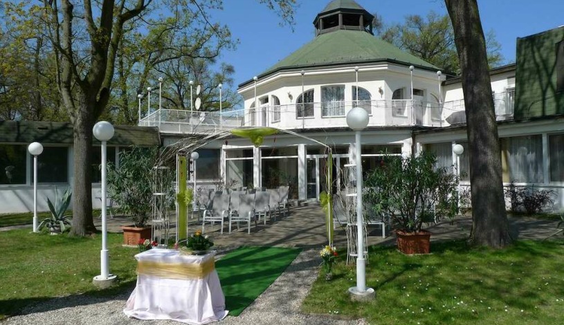 Hotel Ostrov Nymburk