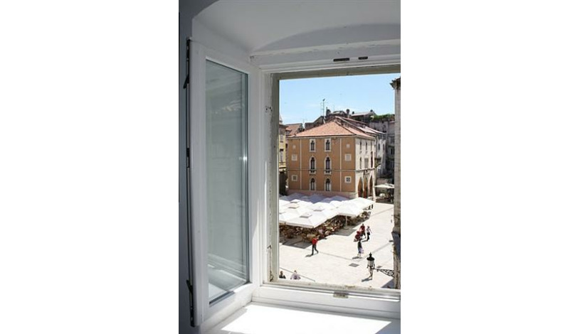 Apartment Poljana kneza Trpimira Split - Apt 21615