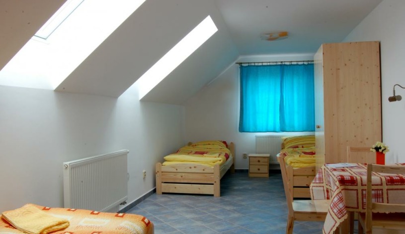 Prager Praha - Dreibettzimmer