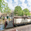 Studio Apartment Amsterdam Jordaan with kitchen for 8 persons