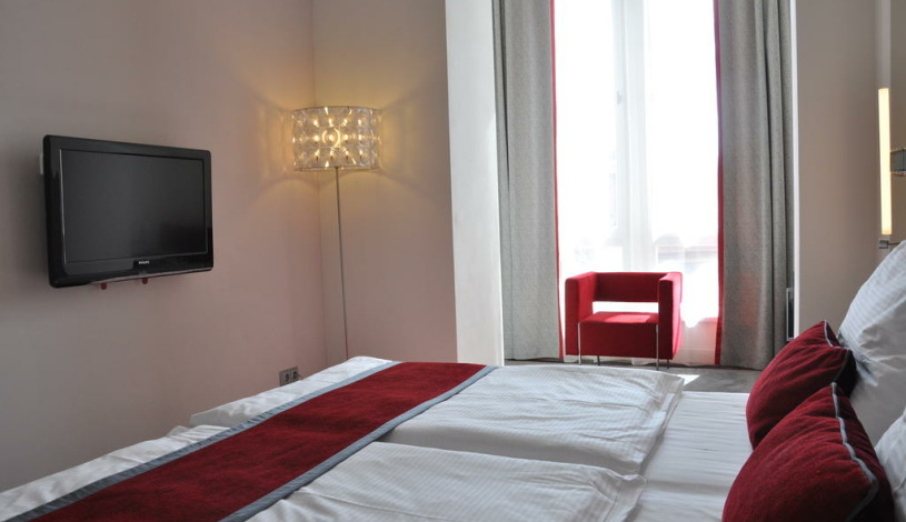 Red & Blue Design Hotel Prague Praha