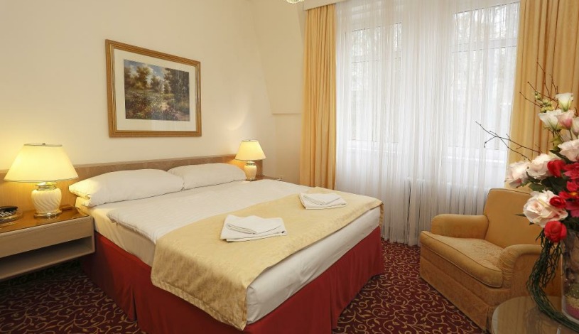 Hotel Romania Karlovy Vary - Dvoulůžkový pokoj Standard s výhledem do dvora
