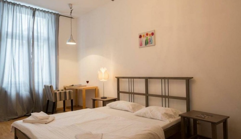 Royal Road Residence Praha - Royal Road Apartment, Double room with share shower/bath
