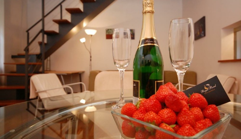 Royal Road Residence Praha - Romantic apartment in Prague