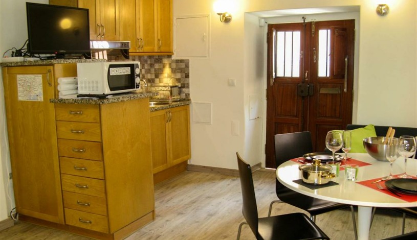 Apartment Rua dos Mouros Lisboa - Apt 41099