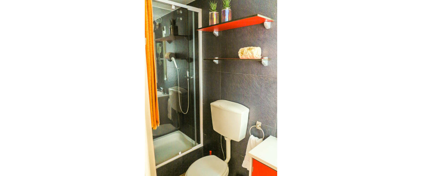 Apartment Rua Santa Marinha Lisboa - Apt 20739