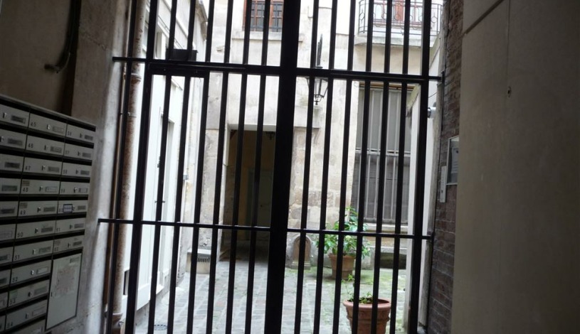 Apartment Rue Aubriot Paris - Apt 23850