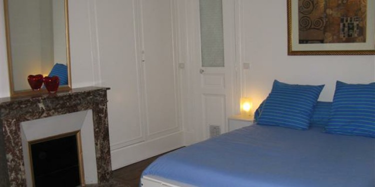 2-Schlafzimmer Paris Ternes mit Küche für 5 Personen