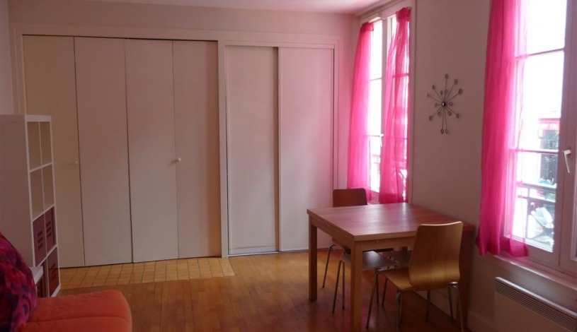 Apartment Rue Lepic Paris - Apt 24327