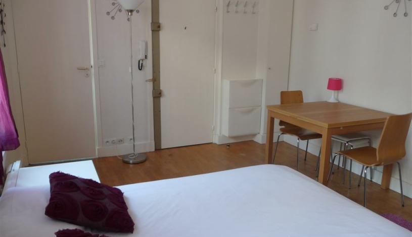 Apartment Rue Lepic Paris - Apt 24346