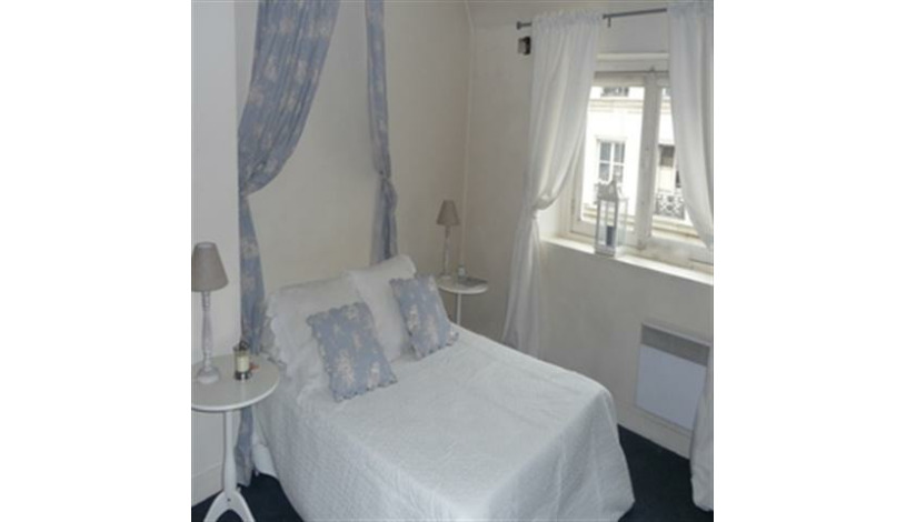 Apartment Rue Saint-Denis Paris - Apt 20380
