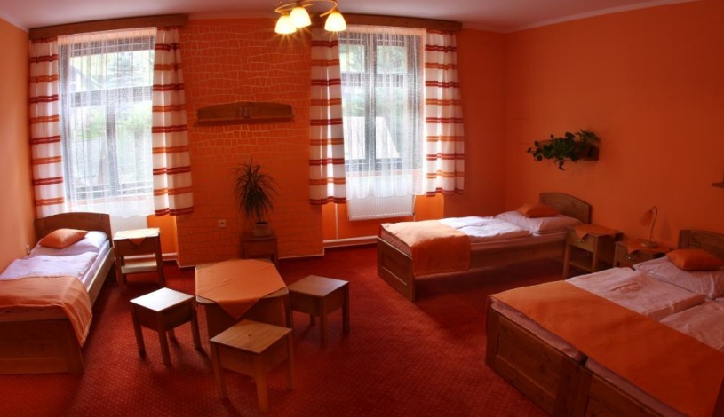 SPORTHOTEL RÝŽOVIŠTĚ Harrachov - Čtyřlůžkový pokoj Delux s polopenzí s možností přistýlky