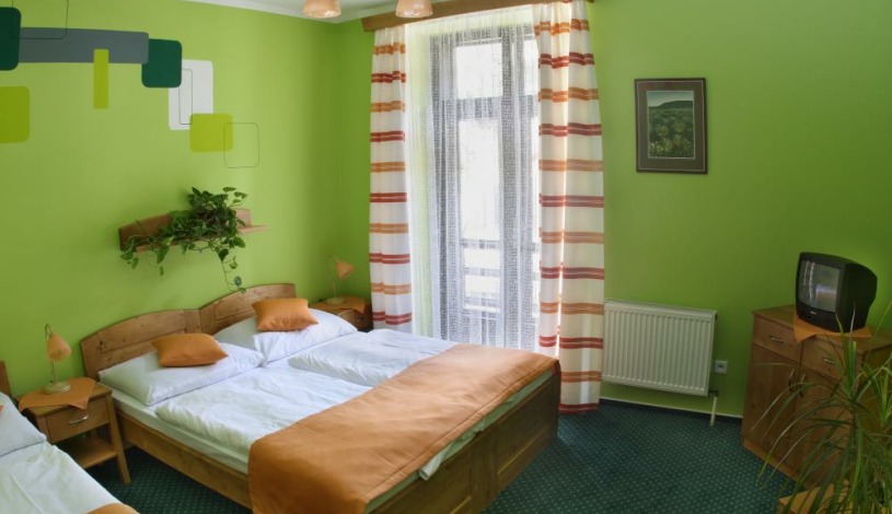 SPORTHOTEL RÝŽOVIŠTĚ Harrachov - Třílůžkový pokoj Delux s polopenzí s možností přistýlky, Dvoulůžkový pokoj Delux s polopenzí s možností přistýlky, Třílůžkový pokoj Delux s polopenzí, Dvoulůžkový pokoj Lux s polopenzí, Dvoulůžkový pokoj Lux s polopenzí s možností přistýlky
