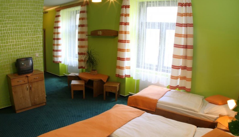 SPORTHOTEL RÝŽOVIŠTĚ Harrachov - Třílůžkový pokoj Delux s polopenzí s možností přistýlky, Dvoulůžkový pokoj Delux s polopenzí s možností přistýlky, Třílůžkový pokoj Delux s polopenzí, Dvoulůžkový pokoj Lux s polopenzí, Dvoulůžkový pokoj Lux s polopenzí s možností přistýlky