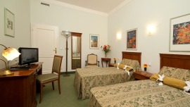 Hotel Saint George Praha - Dreibettzimmer