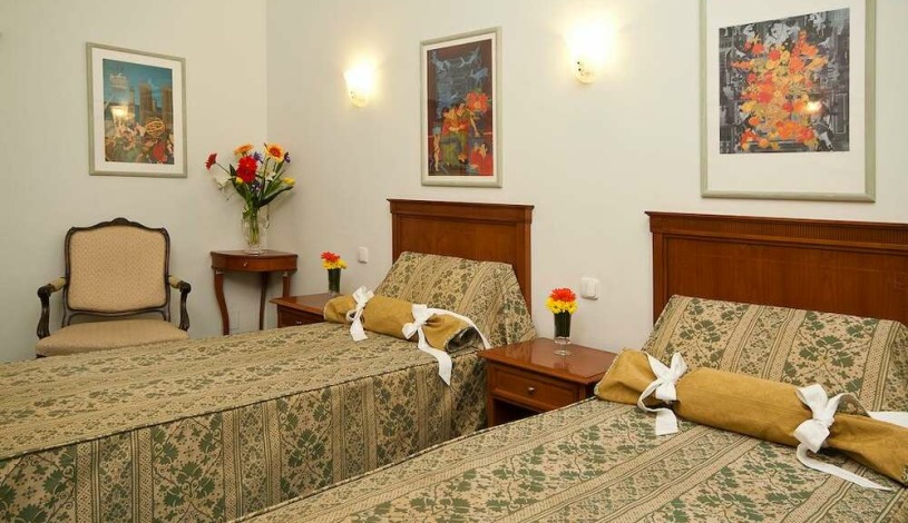 Hotel Saint George Praha - Dreibettzimmer