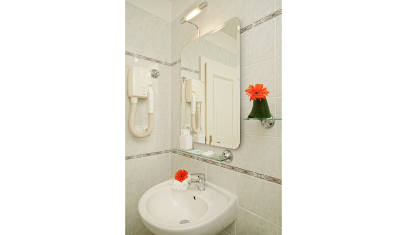 Hotel Saint George Praha - Dreibettzimmer