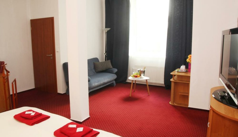 PENZION SARAYA WELLNESS Teplice - Pokoj Deluxe Magniflex s vanou