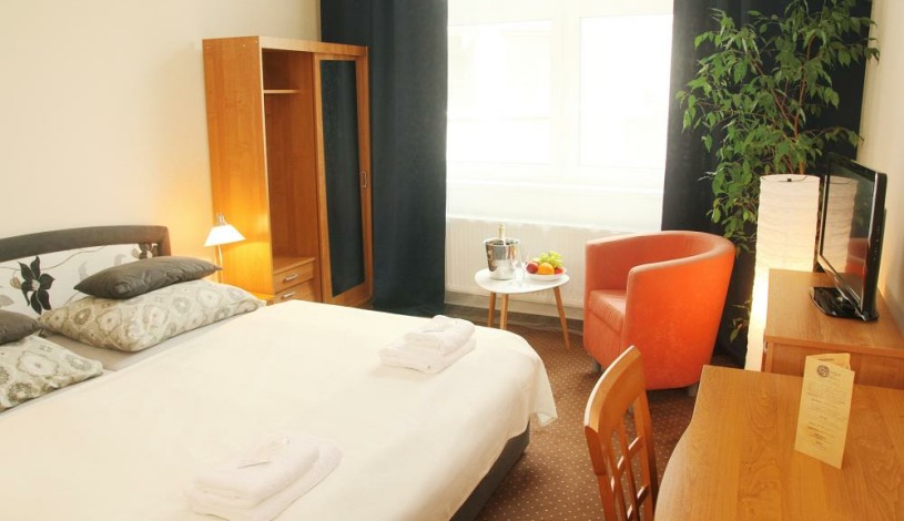 PENZION SARAYA WELLNESS Teplice - Pokoj Deluxe, Pokoj Deluxe Magniflex s vanou