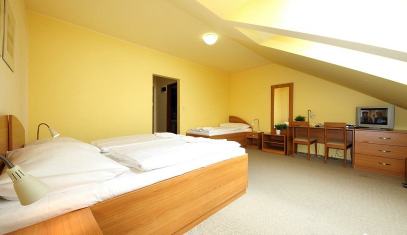 S-centrum Benešov - Třílůžkový