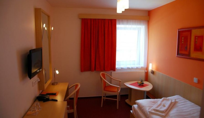 Hotel SENIMO Olomouc - 3- lůžkový pokoj STANDART