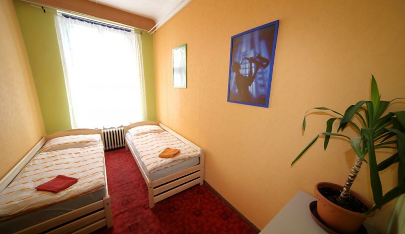 SKLEP accommodation Praha - Pokoj pro 1 osobu se společným soc. zař.