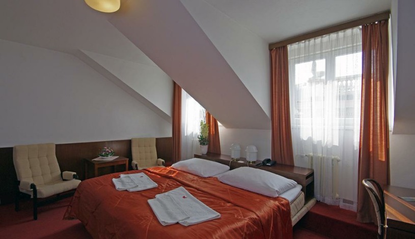 HOTEL SLAVIA Brno - Dvoulůžkový pokoj STANDARD