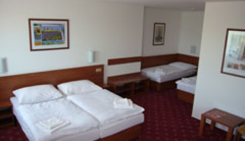 Hotel Slavia Praha - Pokój 1-osobowy Superior, Pokój 2-osobowy Superior, Pokój 3-osobowy Superior