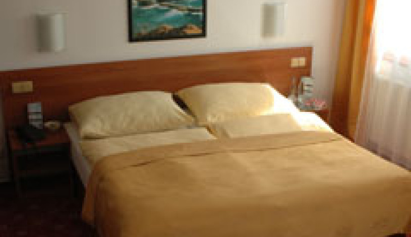 Hotel Slavia Praha - Pokój 1-osobowy Superior, Pokój 2-osobowy Superior, Pokój 3-osobowy Superior