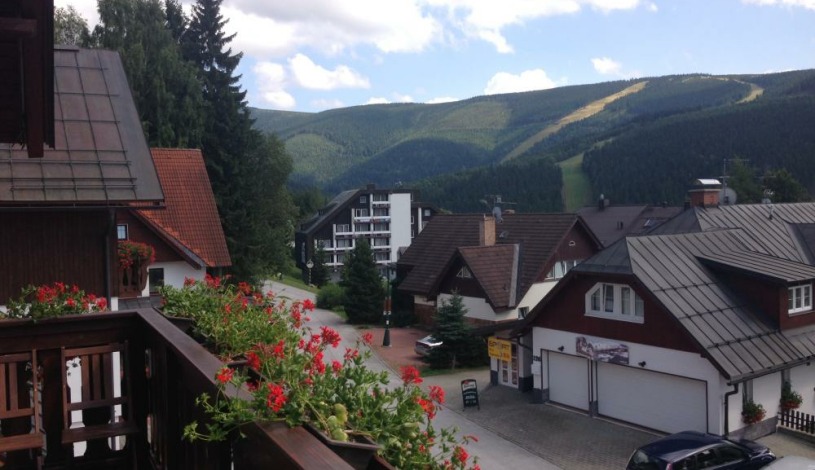 Pension Monika + Apartments Špindlerův Mlýn