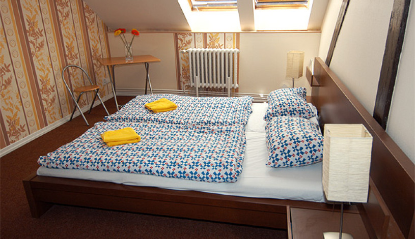 Youth Hostel Sokolska Praha - Pokój 1-osobowy ze wspólną łazienką, Pokój 2-osobowy ze wspólną łazienką