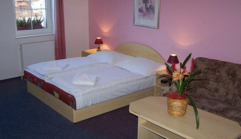 Hotel Na Pekárně Sušice - Jednolůžkový, Třílůžkový pokoj