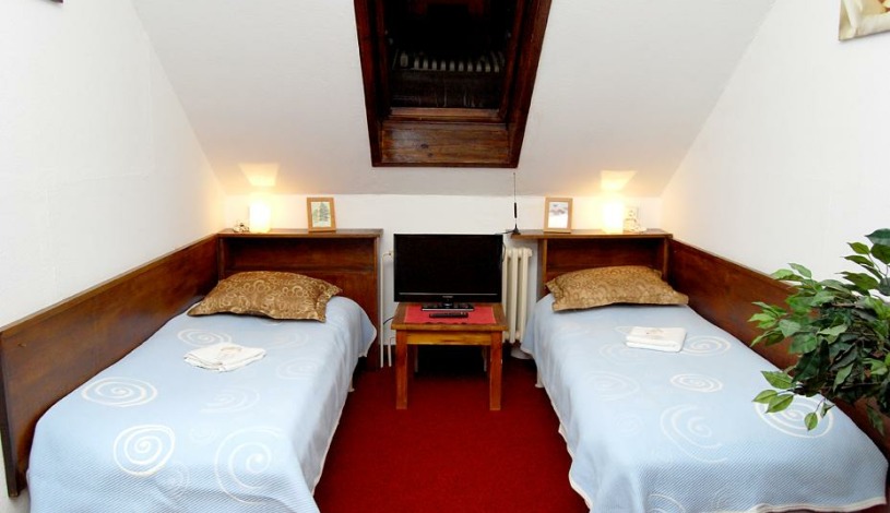 HOSTEL-PRAHA.CZ Praha - Pokój 2-osobowy ze wspólną łazienką