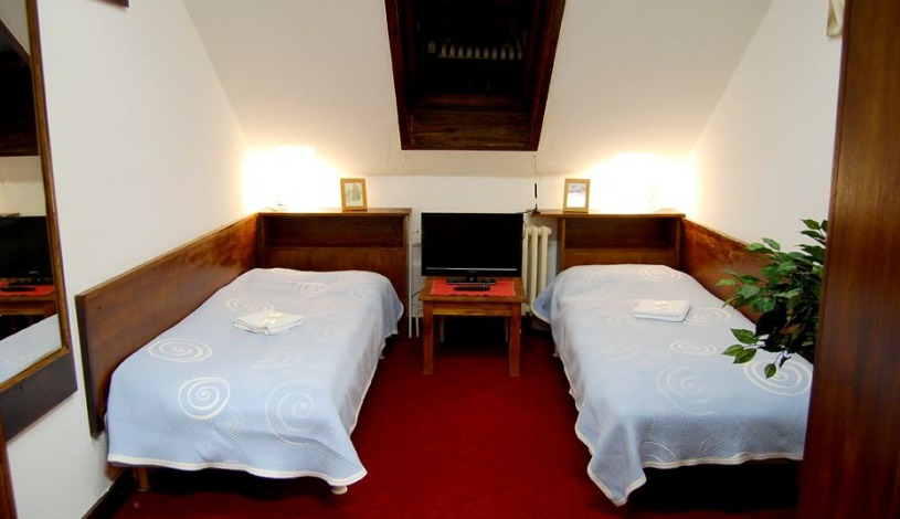 HOSTEL-PRAHA.CZ Praha - Pokój 2-osobowy ze wspólną łazienką