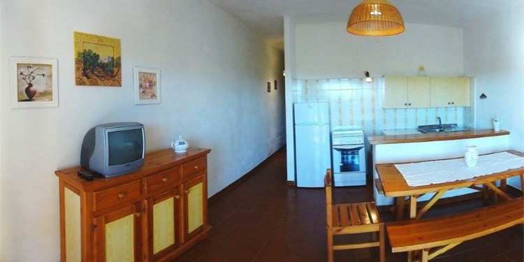 2-bedroom Sardinia Nughedu Santa Vittoria with kitchen for 6 persons