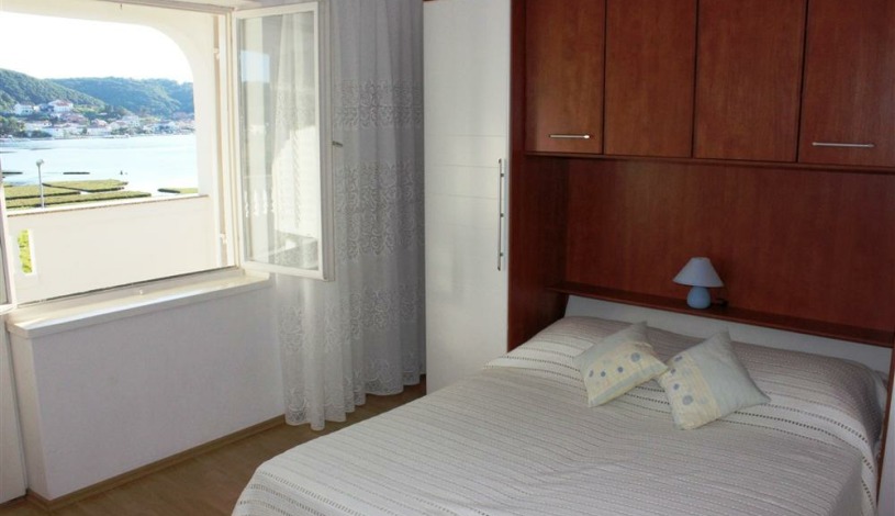 Apartment Supetarska Draga Rab - Apt 38171