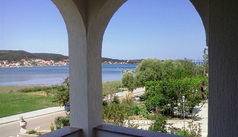 Apartment Supetarska Draga Rab - Apt 38171